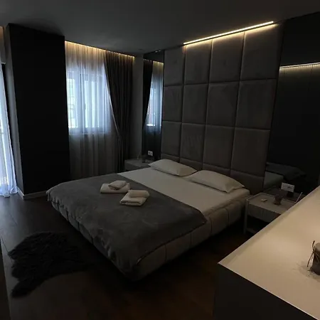 Frida Luxury * Tirana